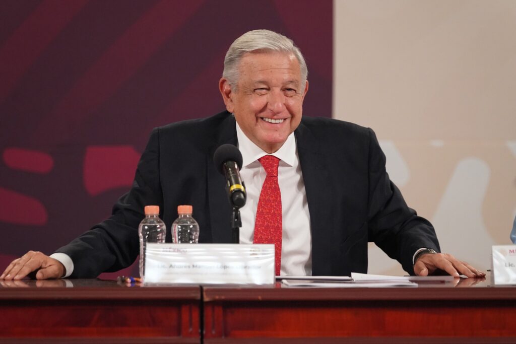 AMLO al diablo las instituciones