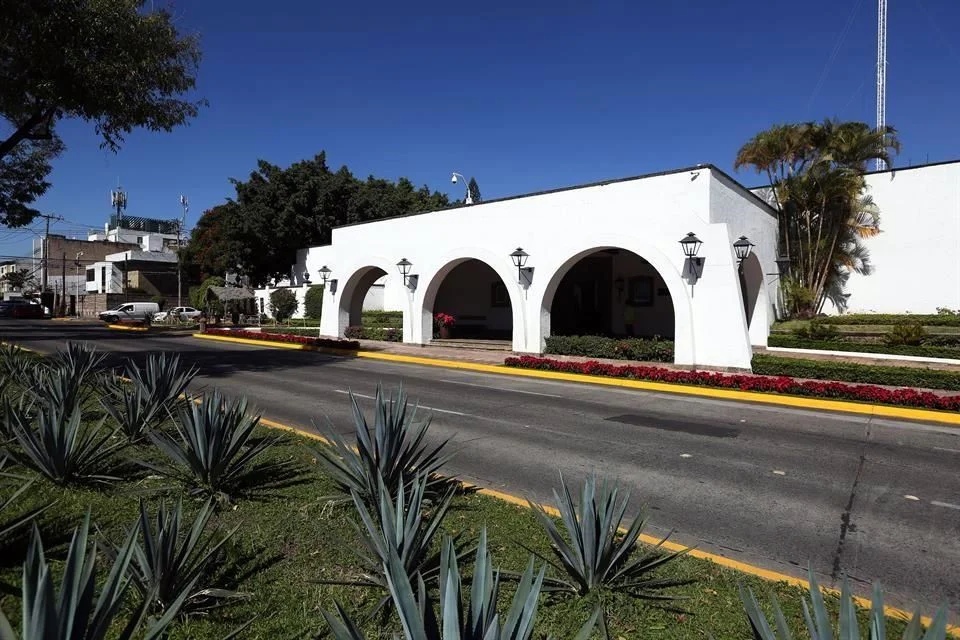 camino sinuoso a Casa Jalisco