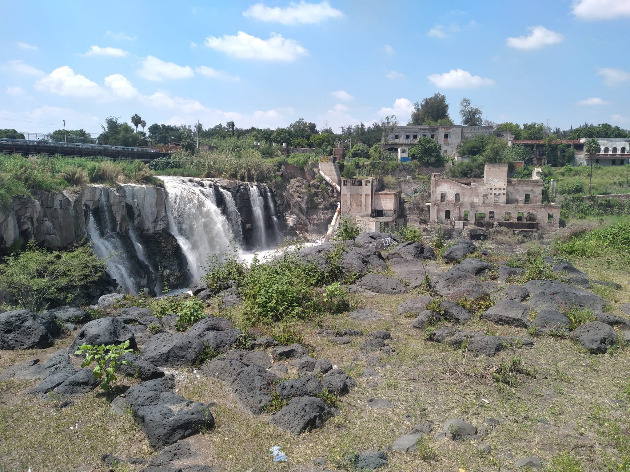 los bemoles de la limpieza del rio santiago