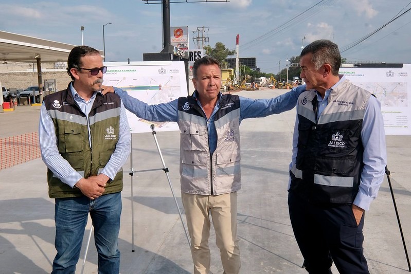 tren ligero macrobus aeropuerto