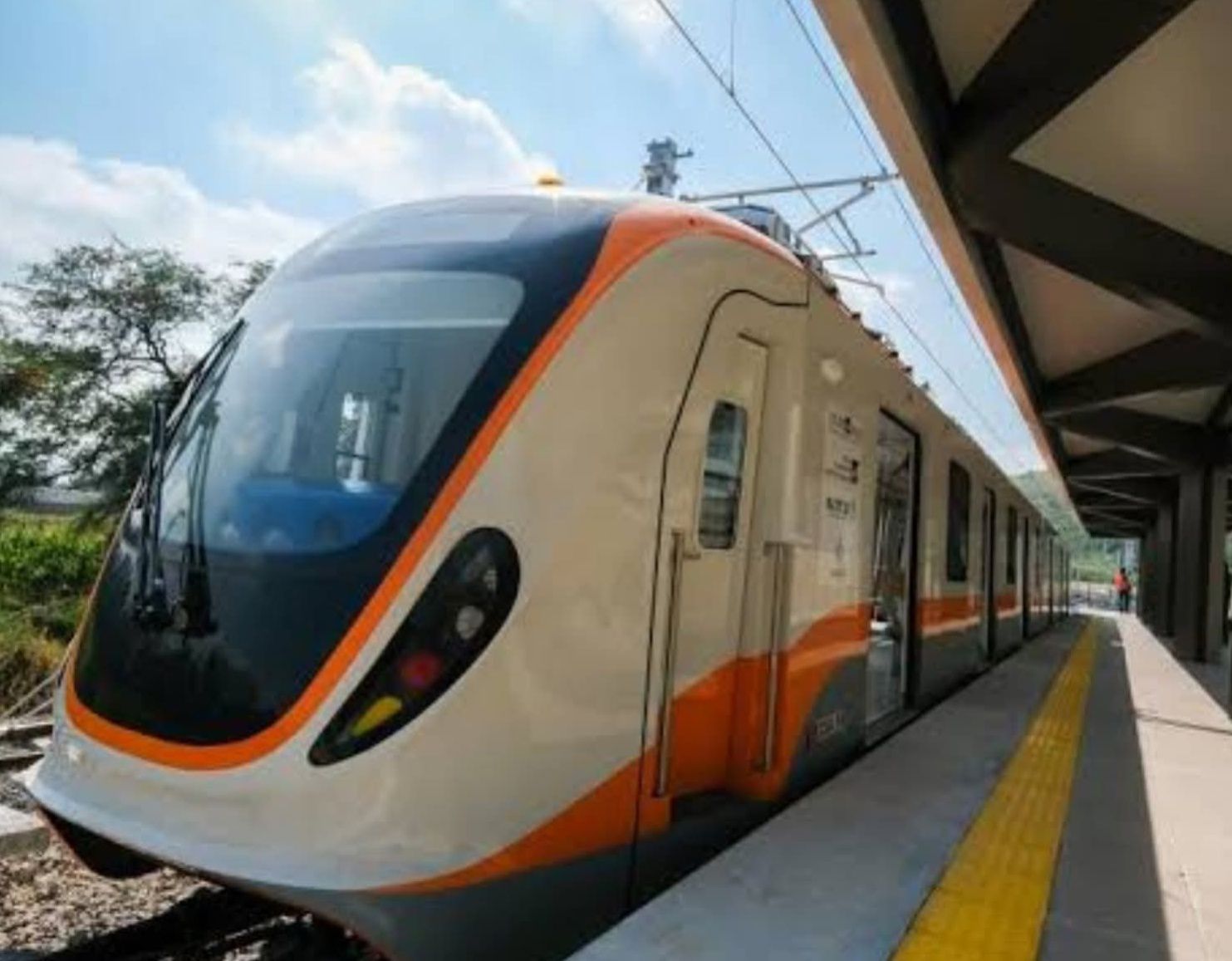 retraso en inauguración linea 4 del tren ligero