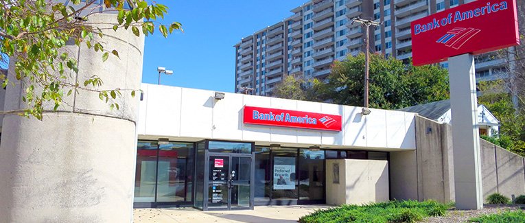 En EU, adultos mayores excluidos en servicios bancarios