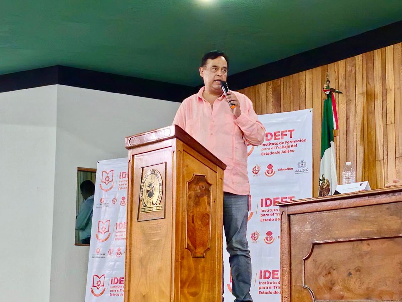 ¿Contraloría solapa irregularidaes de Cosío en el IDEFT?