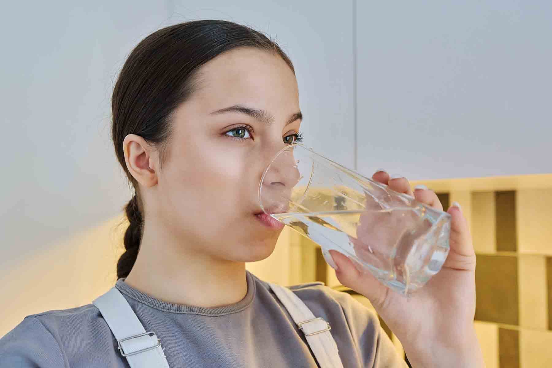 No todo lo que refresca, hidrata: Cómo protegernos en temporada de calor