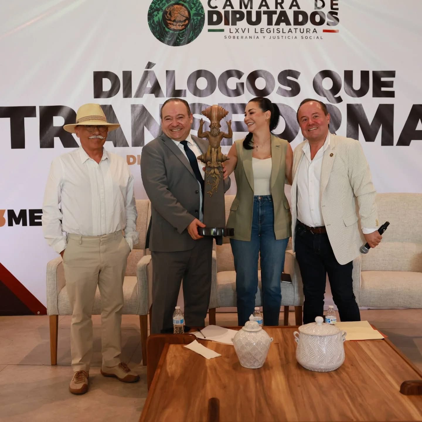 Alberto Uribe: cuando la política también debe explicar economía