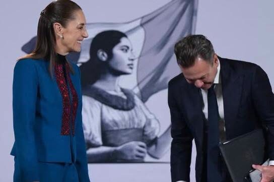 Lemus rinde pleitesía a la 4T en Palacio Nacional